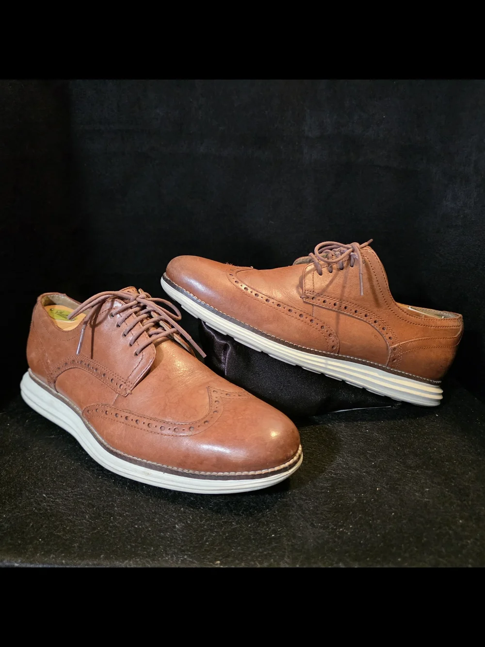 Cole Haan Men's Tan Brown Wingtip Brogue Oxfords with White Sole Size 9